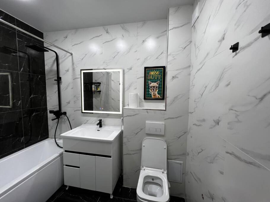 Entire Apartment In Central Nukus Exterior photo